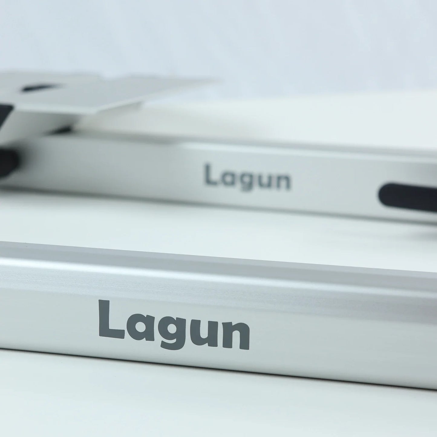 Lagun Tischgestell - flexibler Tisch für Wohnmobile & Camper